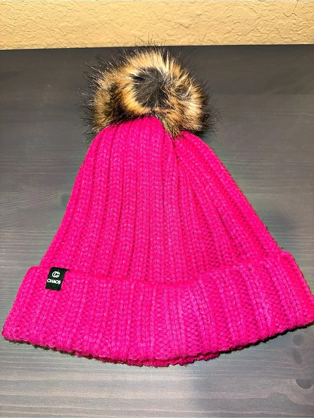 Chaos Knit Pom-Pom Beanie in Pink Like New